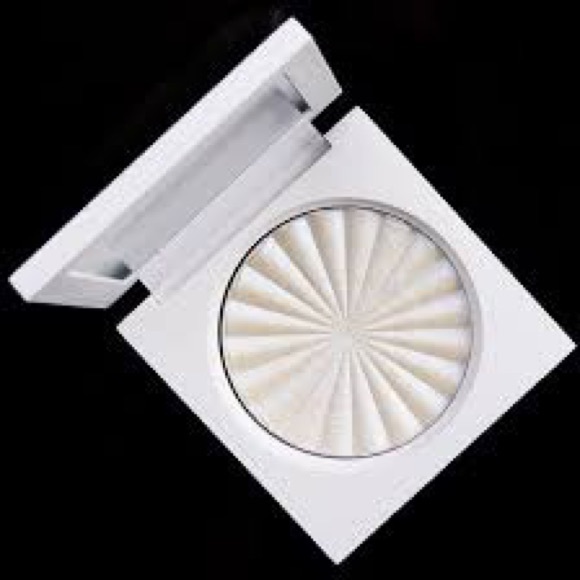 OFRA Other - Ofra Space Baby Highlighter